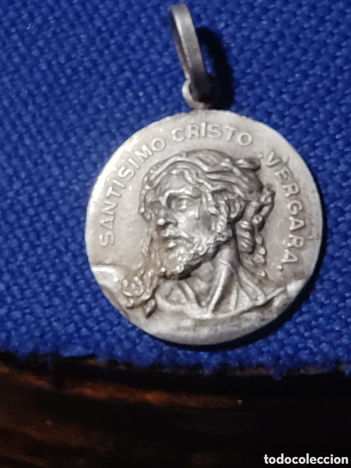 Antig&uuml;edades: Inusual medalla de Sant&iacute;simo cristo Vergara.
