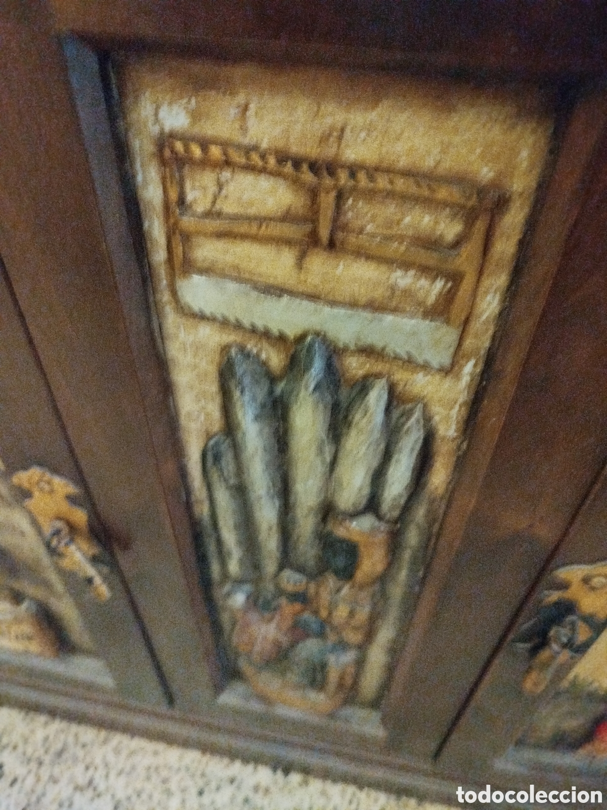 Antig&uuml;edades: Taquill&oacute;n madera con relieves - Foto 5