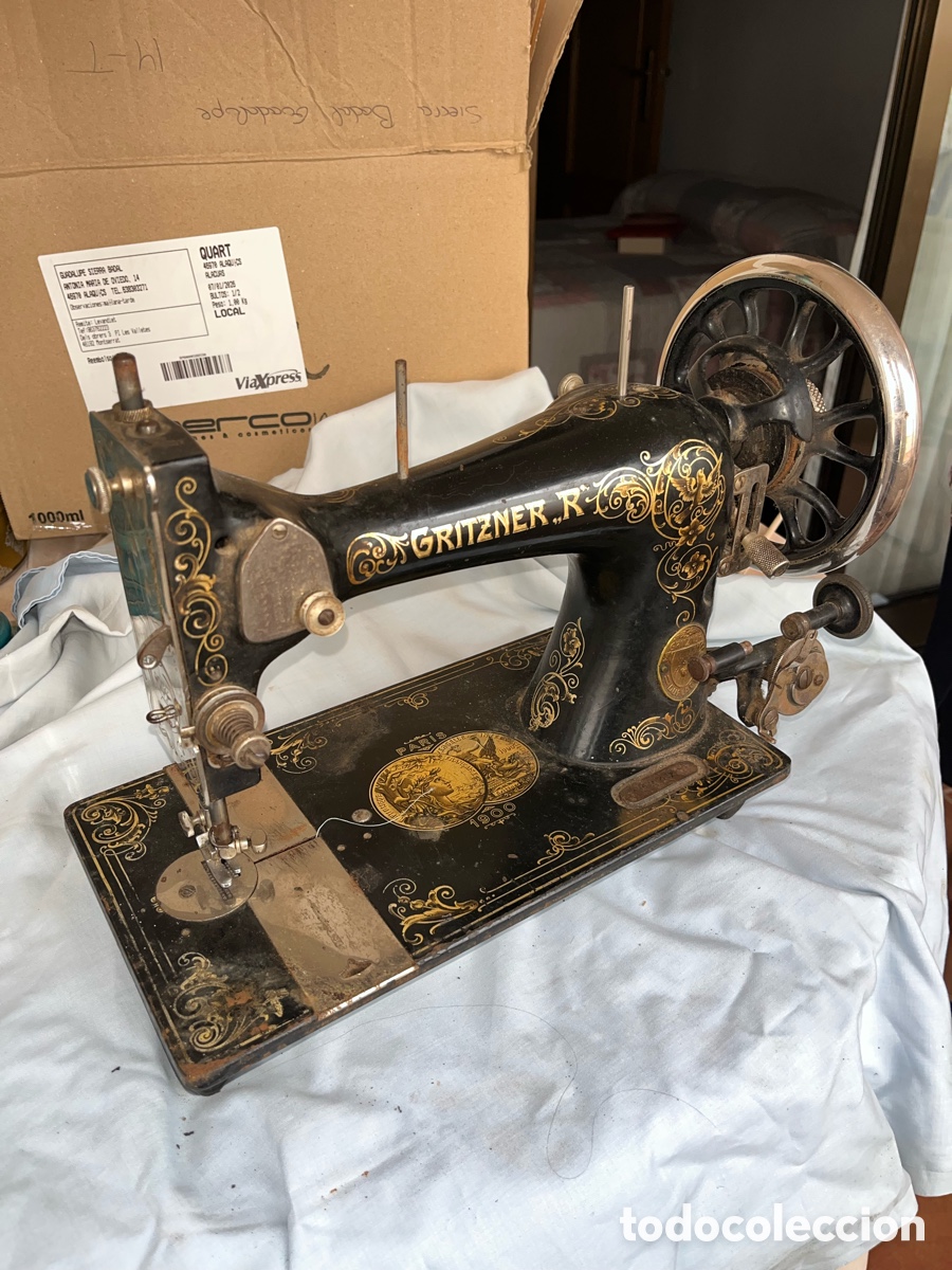 Antig&uuml;edades: M&aacute;quina de coser Gritzner alemana del 1900