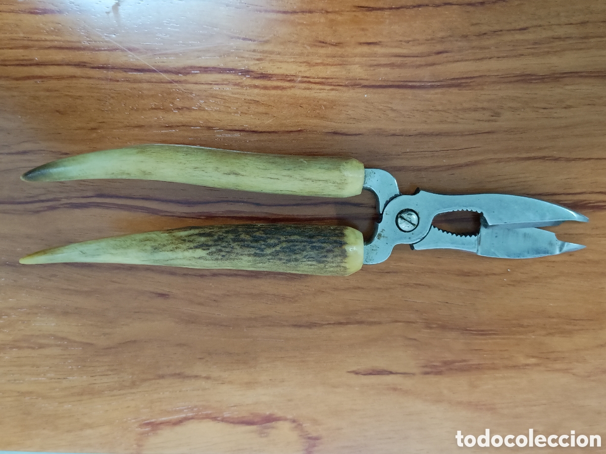 Antig&uuml;edades: ALICATES CON MANDO DE ASTAS DE CIERVO - Foto 1