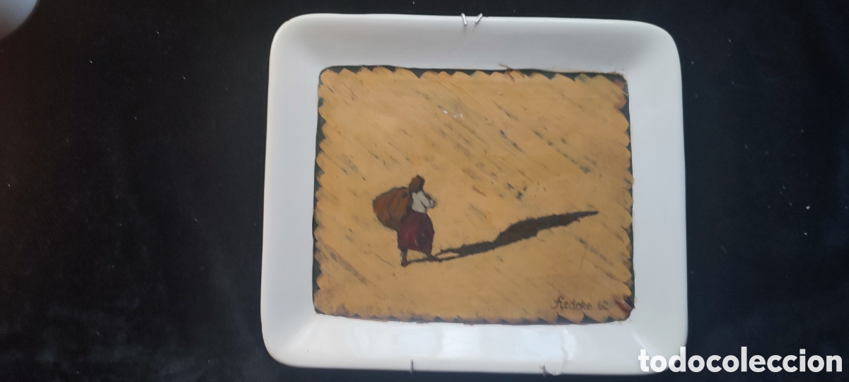 Antig&uuml;edades: Preciosa bandeja de porcelana La Segoviana o de los Vargas, sello en el reverso