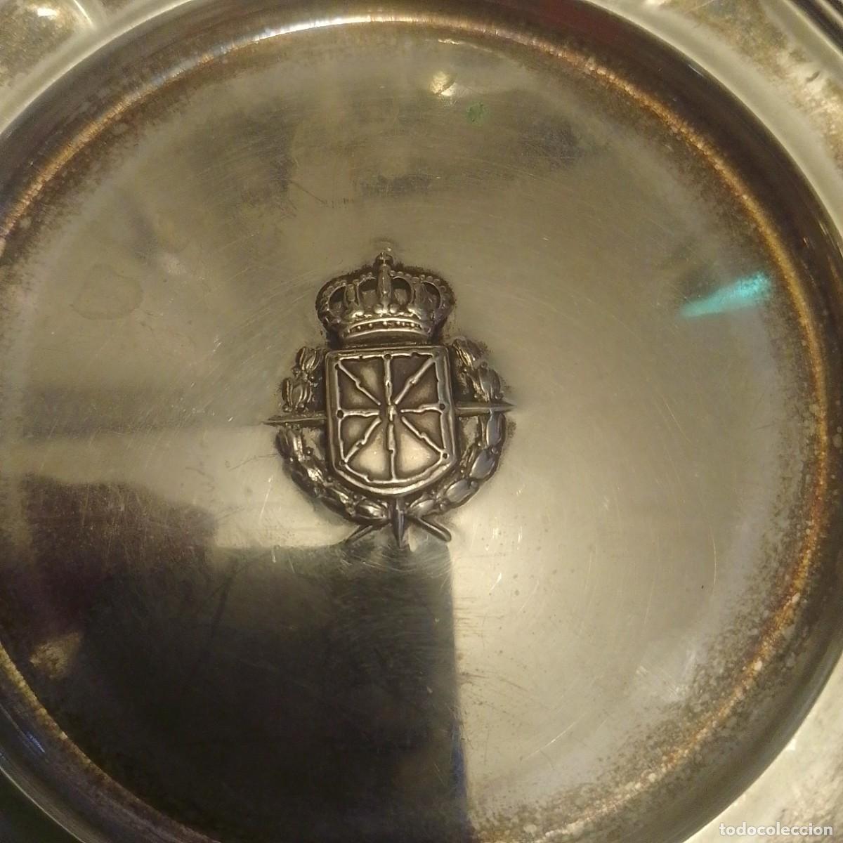 Antig&uuml;edades: Plato antiguo de Alpaca &rdquo;Escudo de Navarra&rdquo; - Foto 3