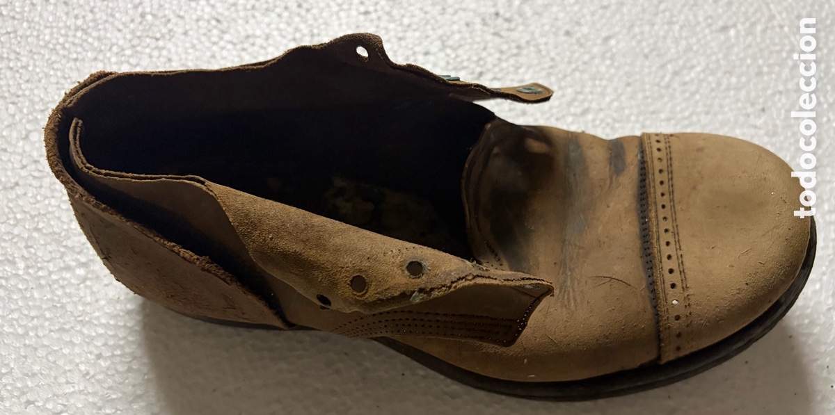 Antig&uuml;edades: ZAPATO CLAVETEADO US ARMY VIETNAM
