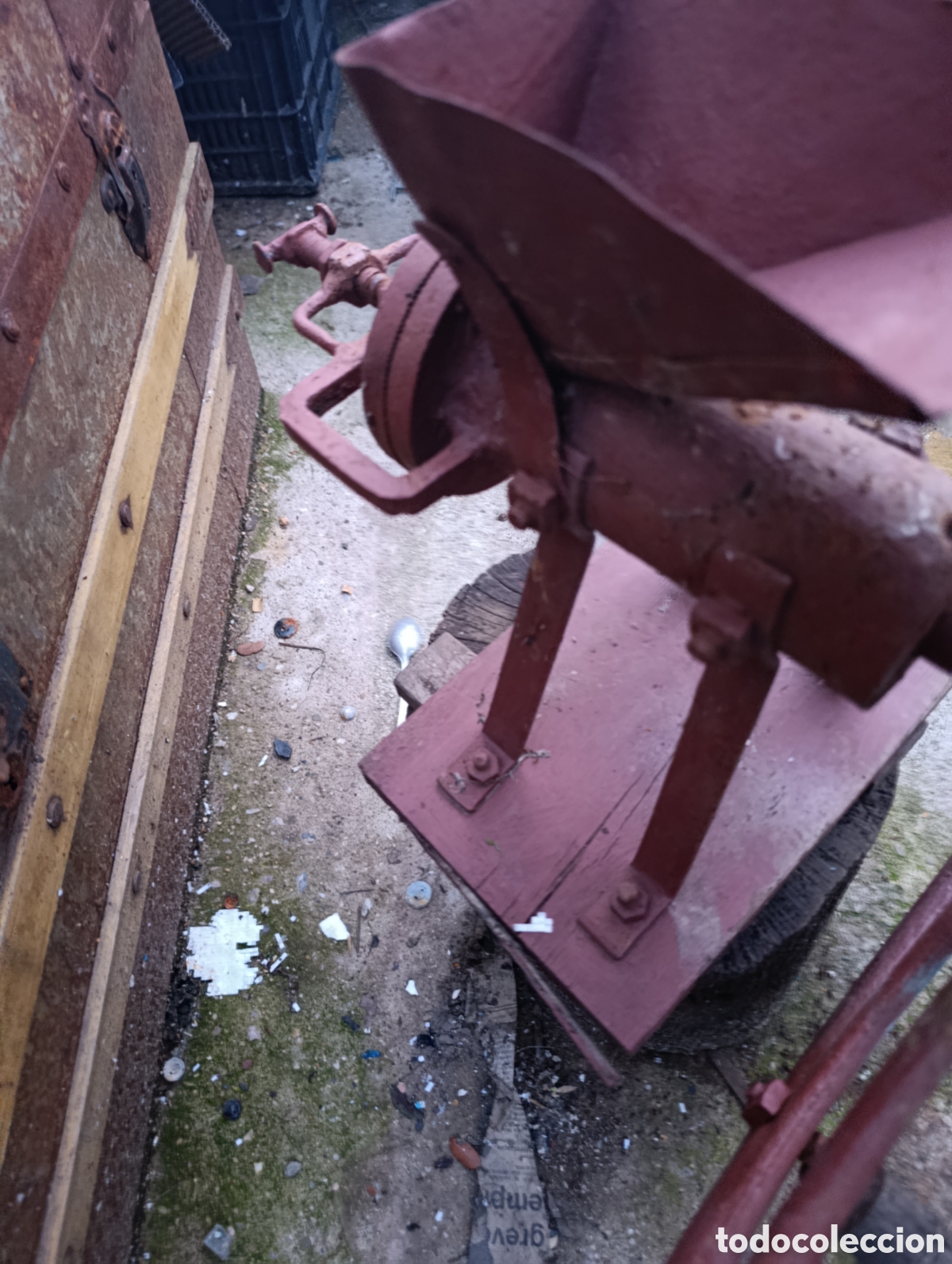 Antig&uuml;edades: Molino de cafe o grano grande. - Foto 6