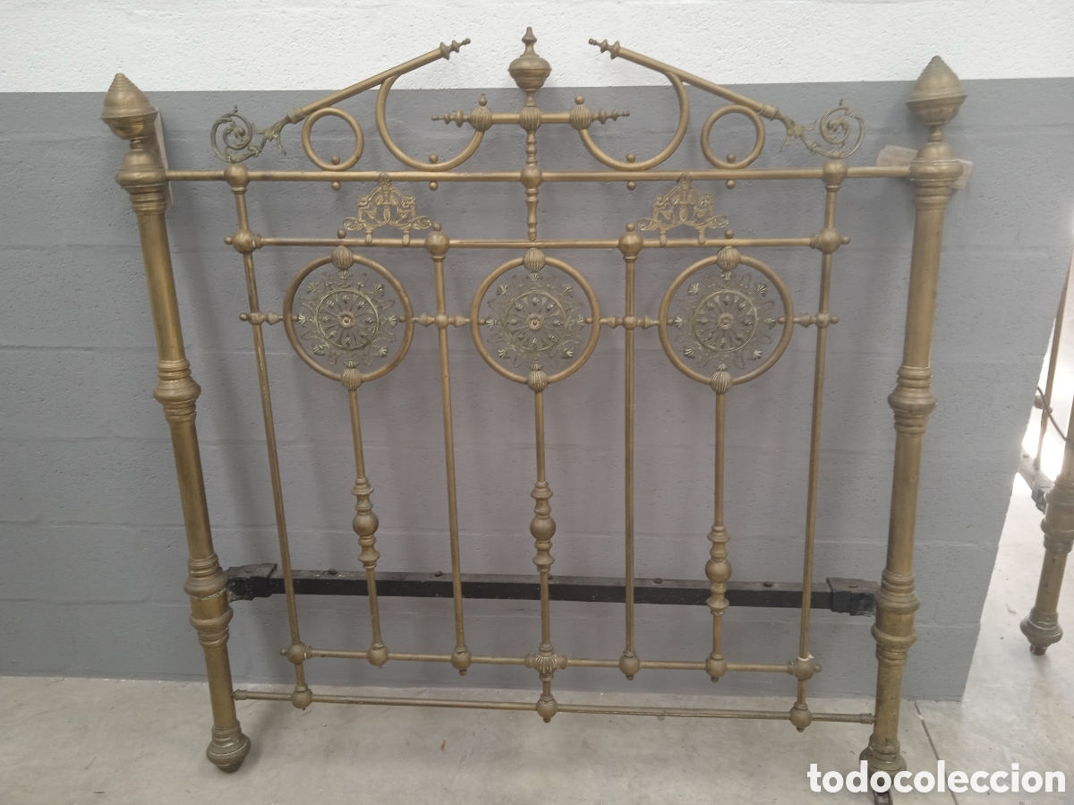 Antig&uuml;edades: Cabecero y piecero antiguo de lat&oacute;n y bronce