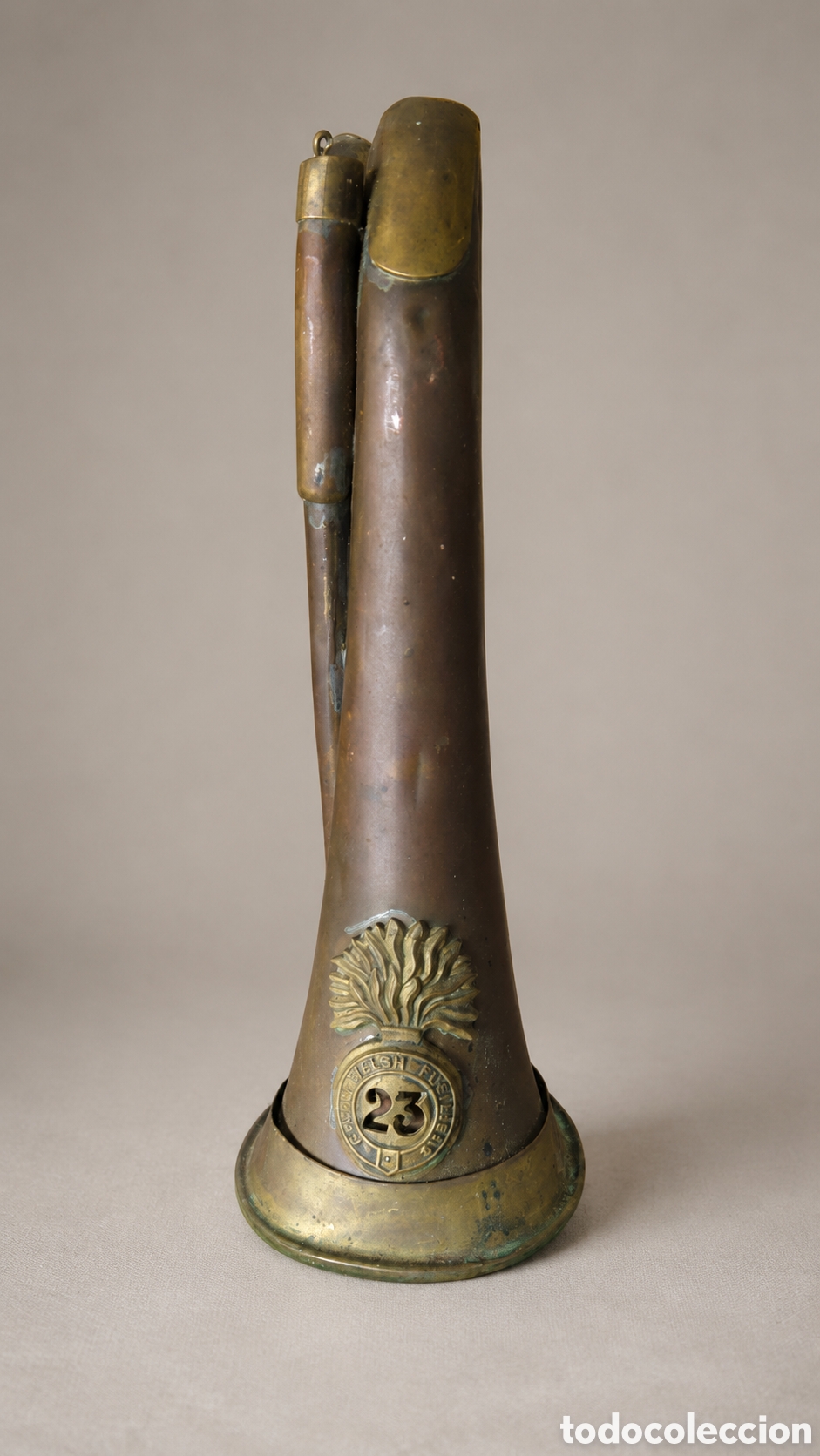 Antig&uuml;edades: Corneta antigua Royal Welsh Fusiliers 23 &ndash; WW1 / pieza militar