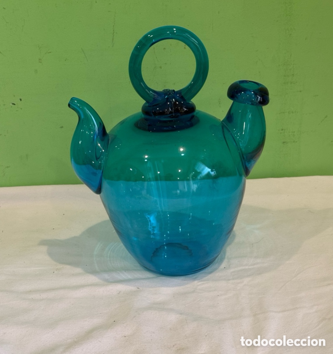 Antiguidades: Botijo catal&aacute;n de cristal soplado azul siglo XIX
