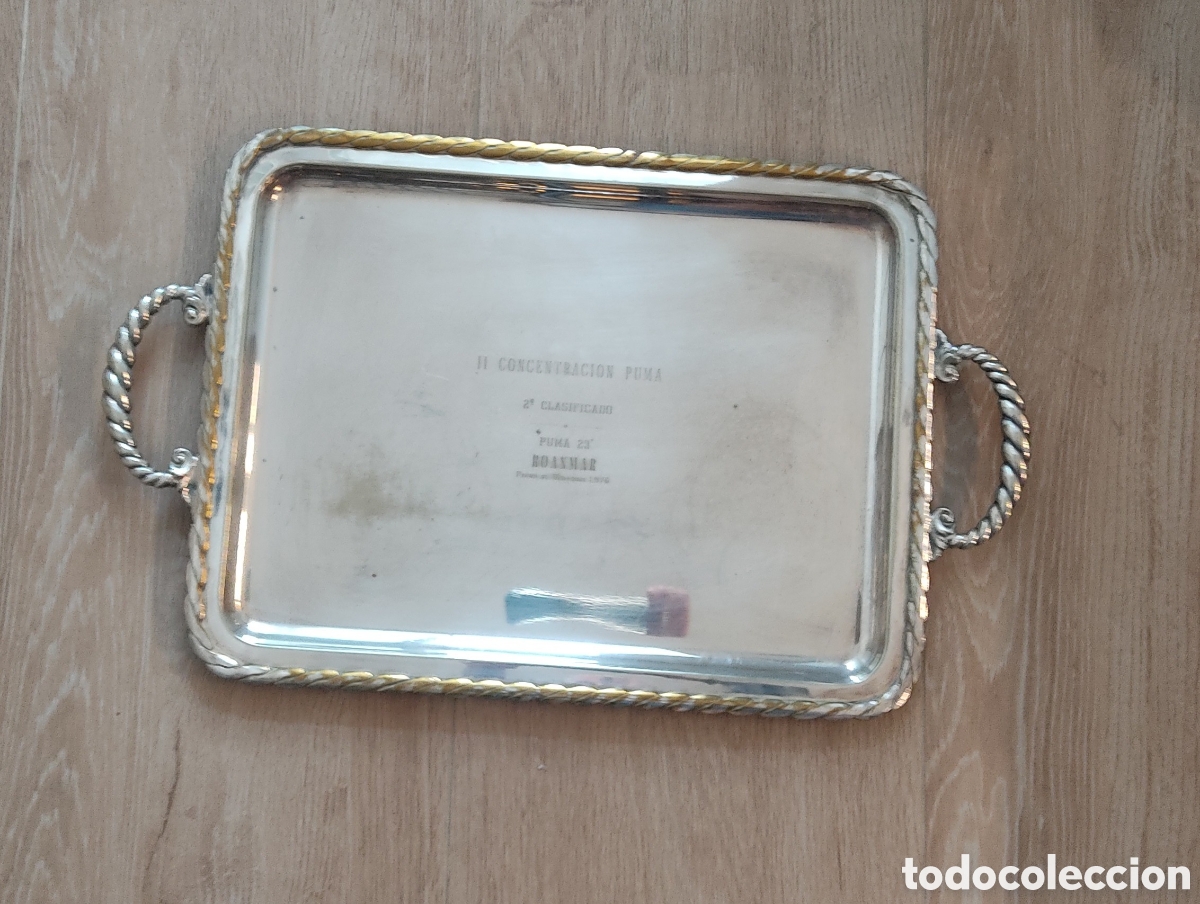 Antig&uuml;edades: BANDEJA TROFEO DE ALPACA 49X30