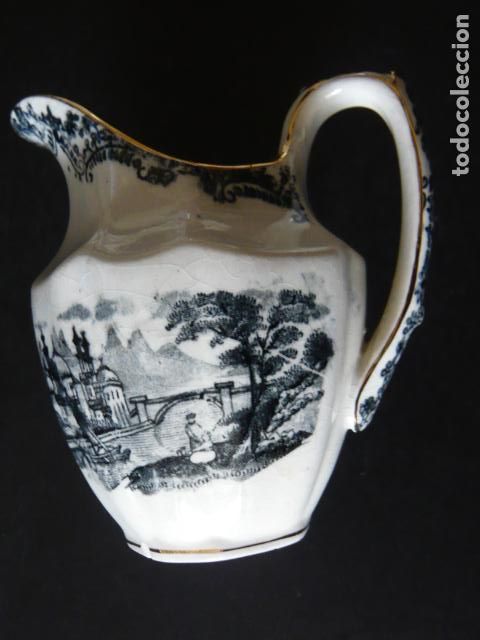 Oggetti Antichi: LECHERA CERAMICA PORCELANA LA CARTUJA SEVILLA 13 X 11 CM