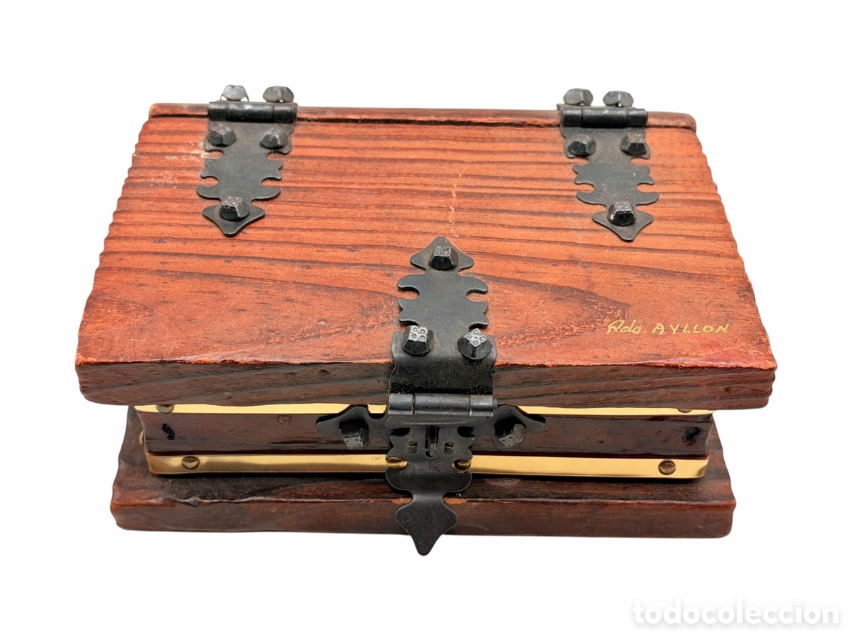 Antiquit&eacute;s: Antigua Caja Libro de Madera