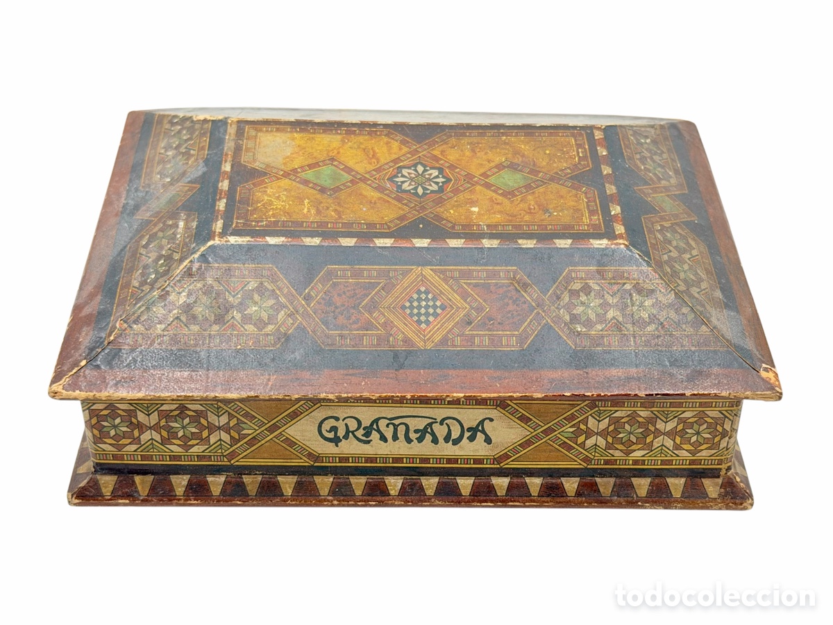 Antiquit&eacute;s: Antigua Caja de Granada