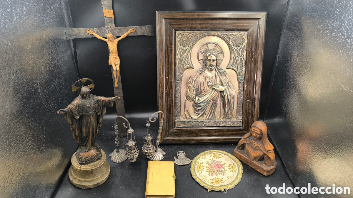 Antiques: Lote religioso antiguo Sagrado Coraz&oacute;n crucifijo icono y objetos lit&uacute;rgicos