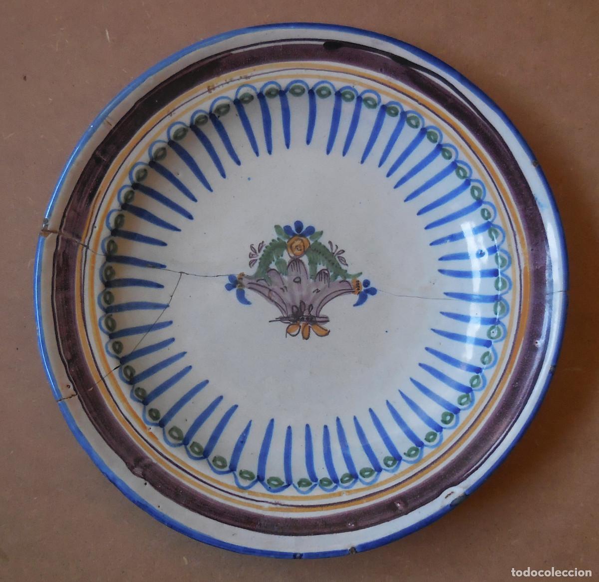 Antig&uuml;edades: PLATO. &rdquo;CESTO CON FLORES Y HOJAS&rdquo;. ONDA (CASTELL&Oacute;N) SIGLO XIX. 31 cm. ORIGINAL&iexcl;&iexcl;&iexcl;