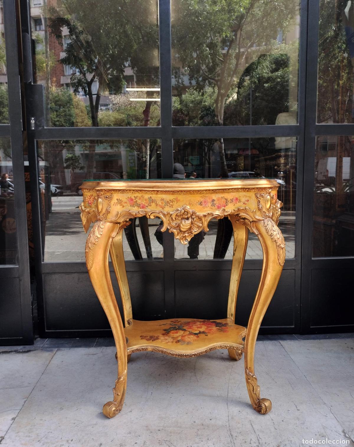 Antig&uuml;edades: ANTIGUA MESA AUXILIAR DE ESTILO LUIS XV. MADERA DORADA Y POLICROMADA. ESPA&Ntilde;A O FRANCIA. SIGLO XIX.