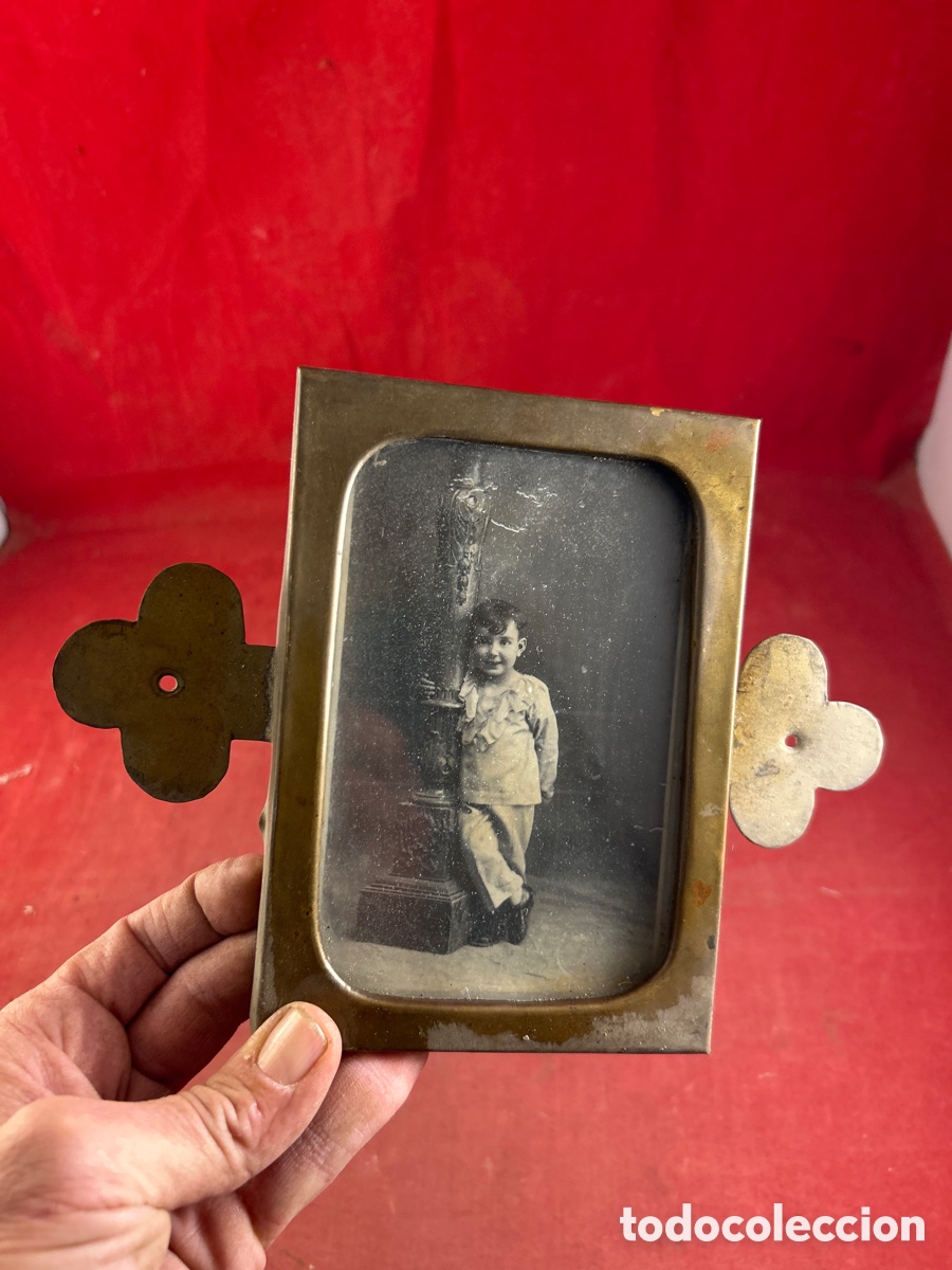 Antiquit&auml;ten: ANTIGUA FOTOGRAF&Iacute;A SOBRE MARCO DE BRONCE