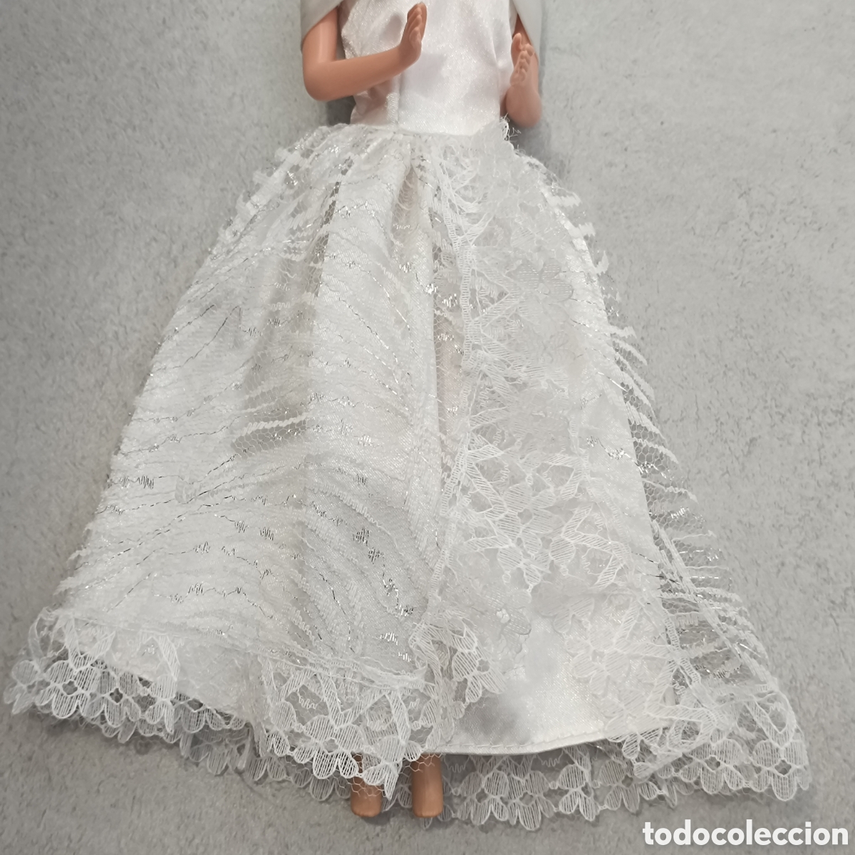 Antig&uuml;edades: Mu&ntilde;eca Barbie de gala. - Foto 2