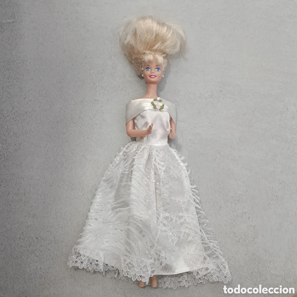 Antig&uuml;edades: Mu&ntilde;eca Barbie de gala. - Foto 1