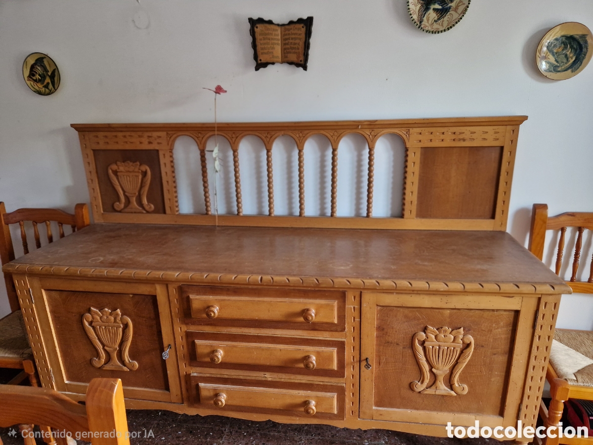 Antig&uuml;edades: Aparador R&uacute;stico de Madera Maciza con Copete (NO HAGO ENVIOS)