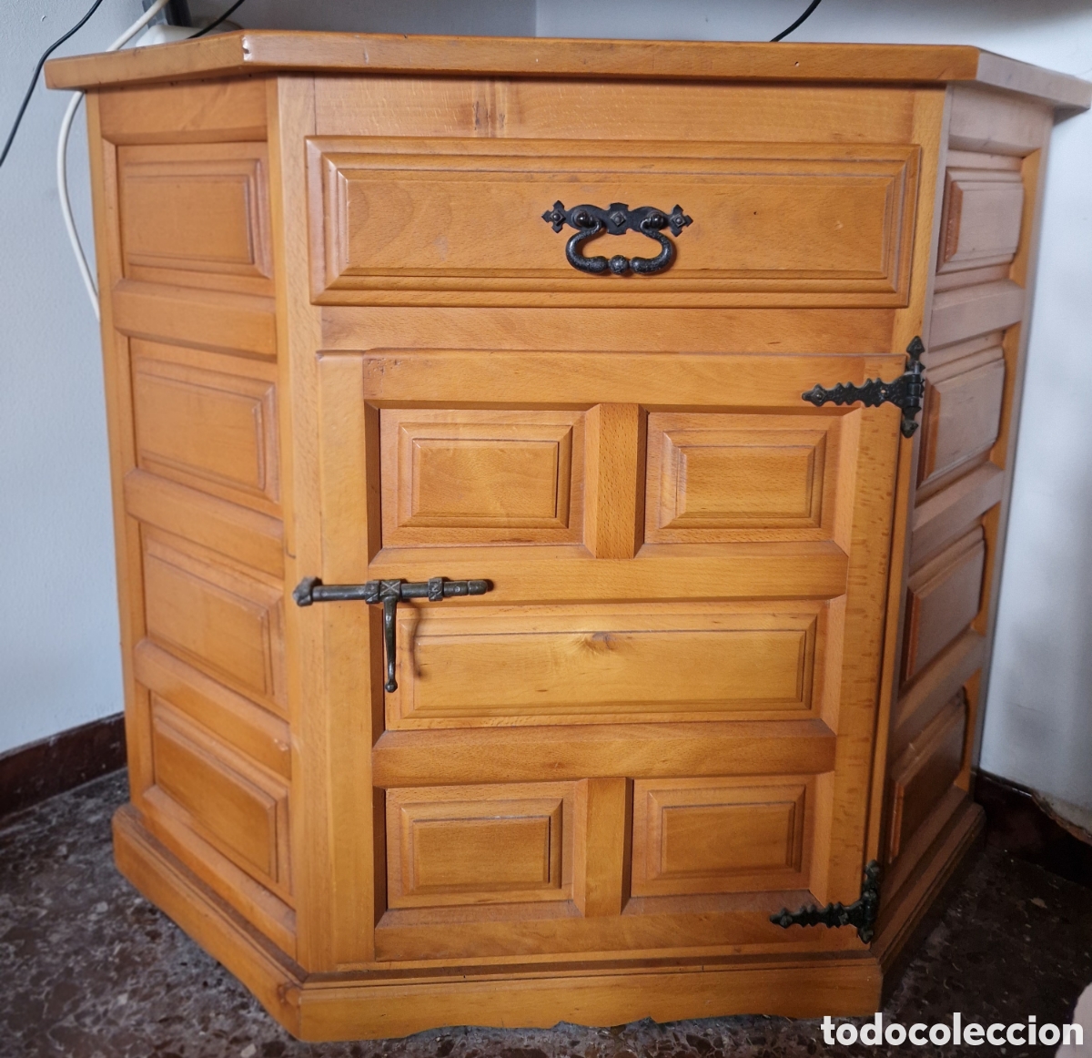 Antig&uuml;edades: Mueble Esquinero Madera R&uacute;stico(NO HAGO ENVIOS)