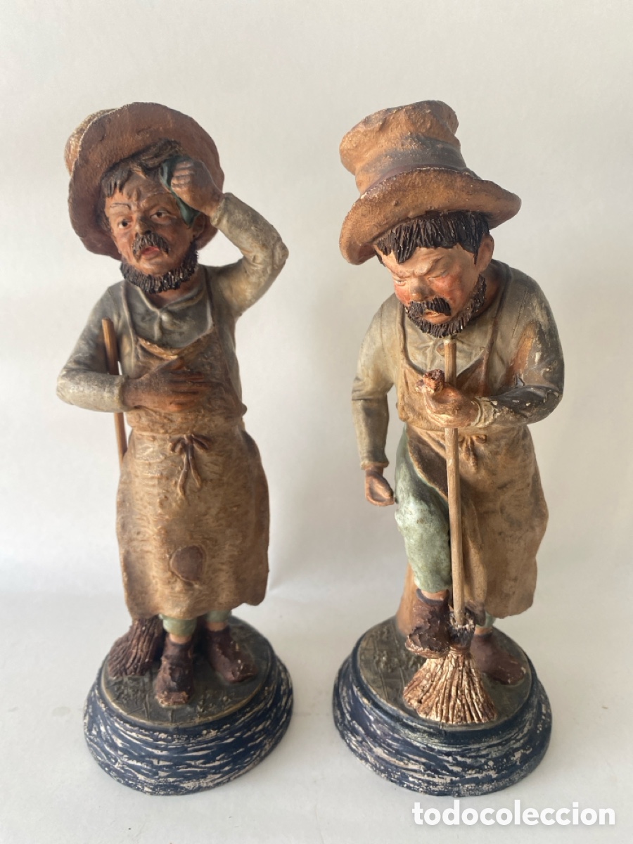 Antig&uuml;edades: Pareja de figur&agrave;s de terracota policromada de la primera mitad S XX Personajes populares