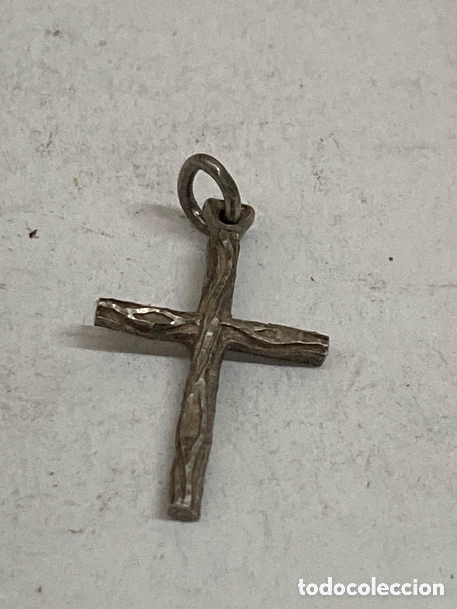 Antig&uuml;edades: Cruz de plata religiosa C586 - Foto 1