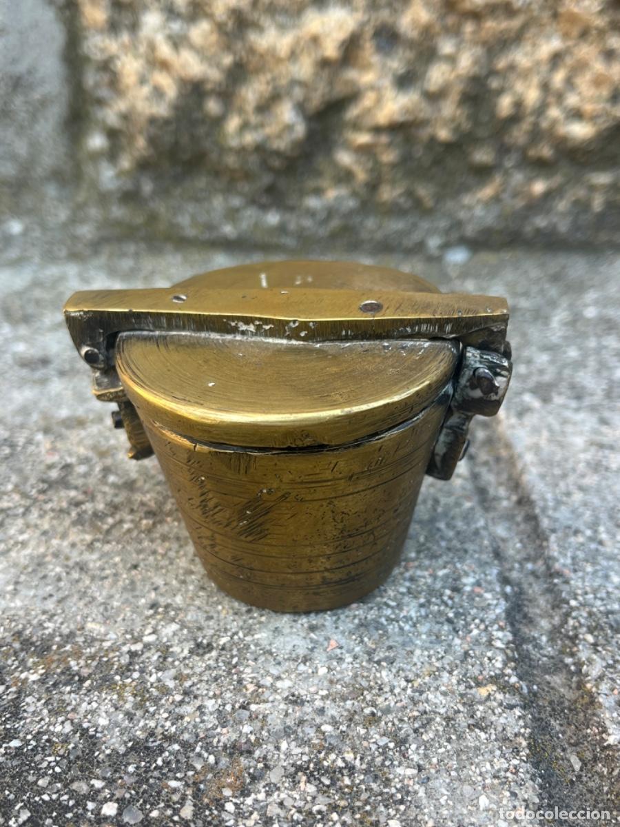 Antiquit&auml;ten: Juego de pesas de bronce.