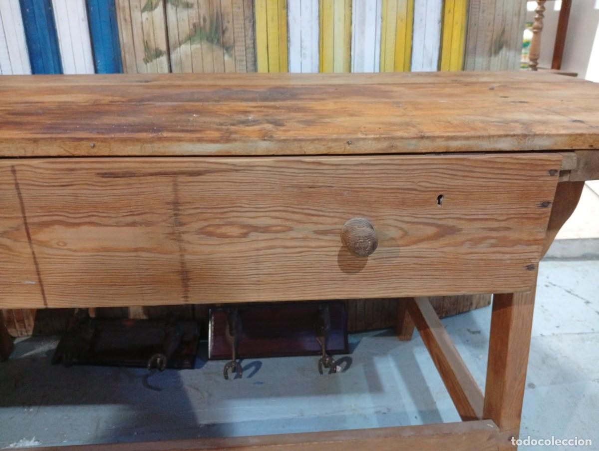 Antig&uuml;edades: Mesa tocinera r&uacute;stica antigua de grandes dimensiones. - Foto 9