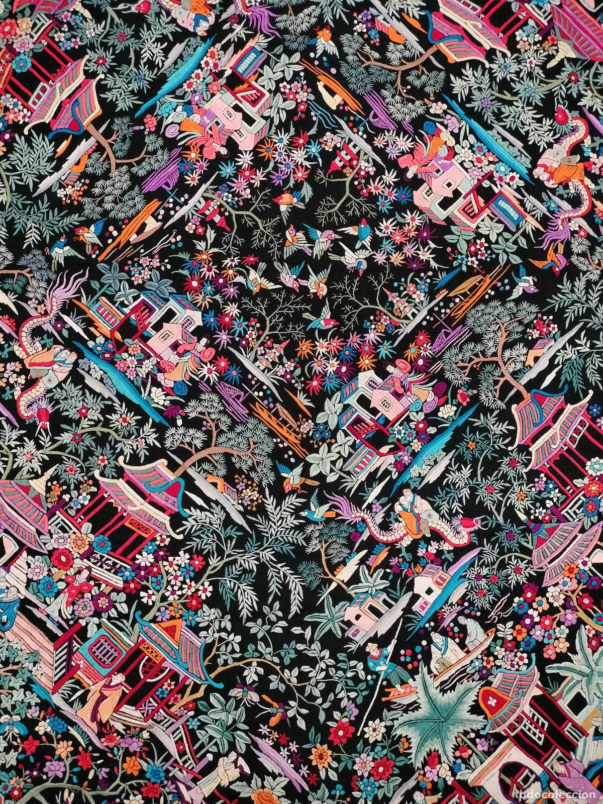 Antig&uuml;edades: EXTRAORDINARIO MANT&Oacute;N DE MANILA CON MOTIVOS CHINESCOS BRODADOS. SEDA. ESPA&Ntilde;A. SIGLOS XIX-XX