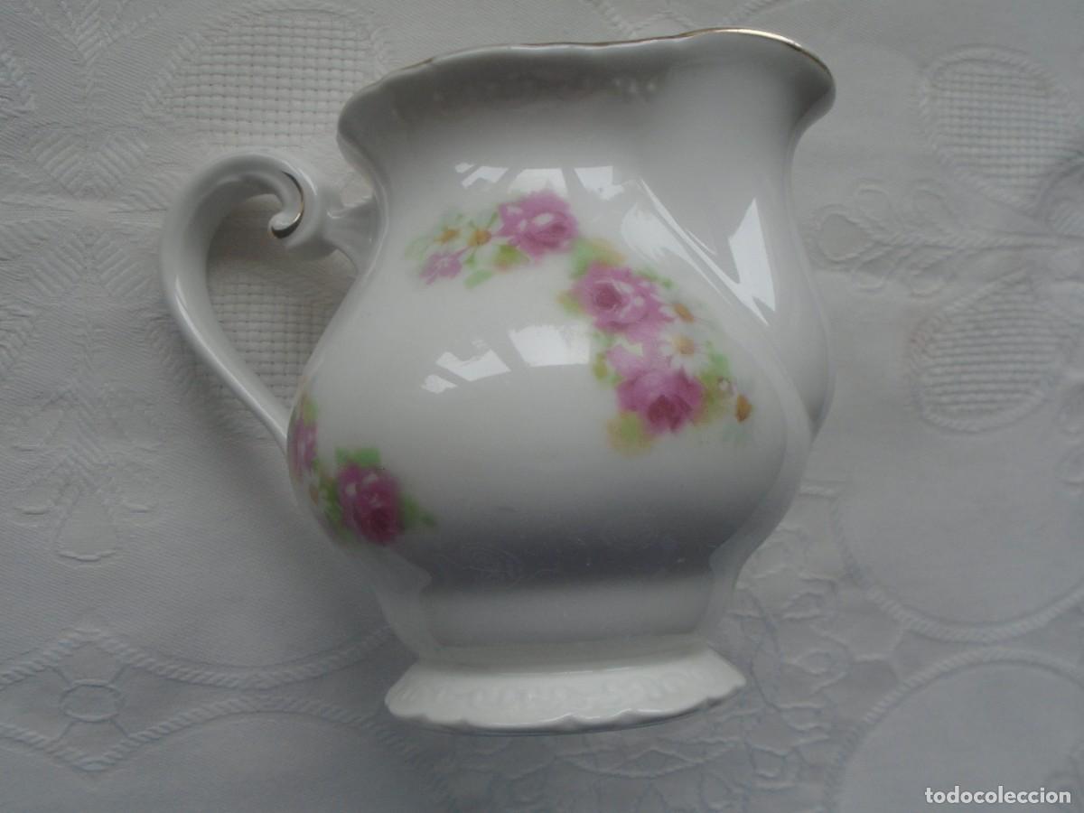 Antiques: ANTIGUA JARRA DE LECHE EN PORCELANA DE MANUFACTURAS CER&Aacute;MICAS, BARCELONA. FUNDADA EN 1894.
