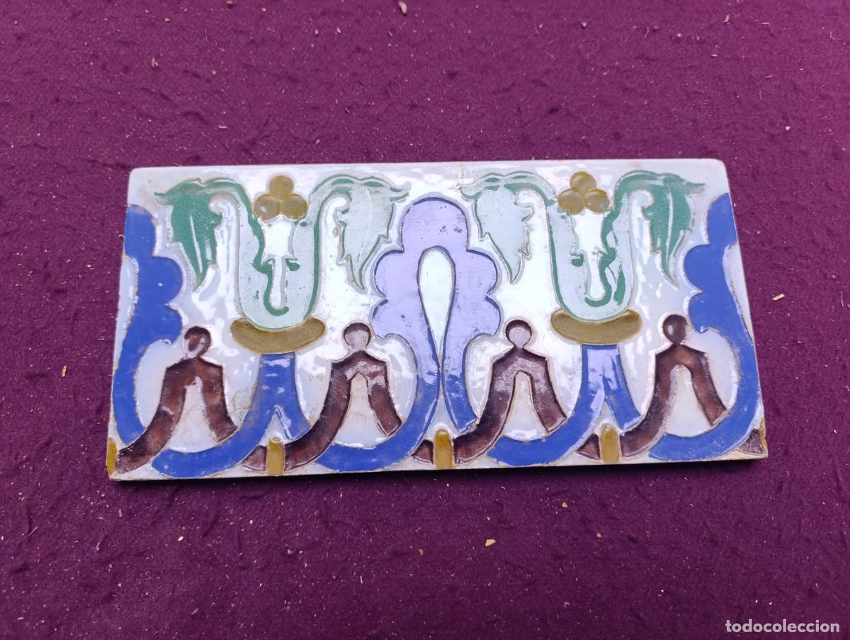 Antiguidades: Antiguo Azulejo, Mosaico Cuerda Seca, Ruiz de Luna, Talavera, sello al dorso, unos 27 x 14 cms.