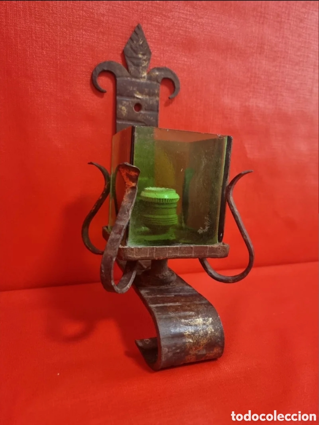 Antig&uuml;edades: Aplique de pared estilo rustico, con cristal verde - Foto 1