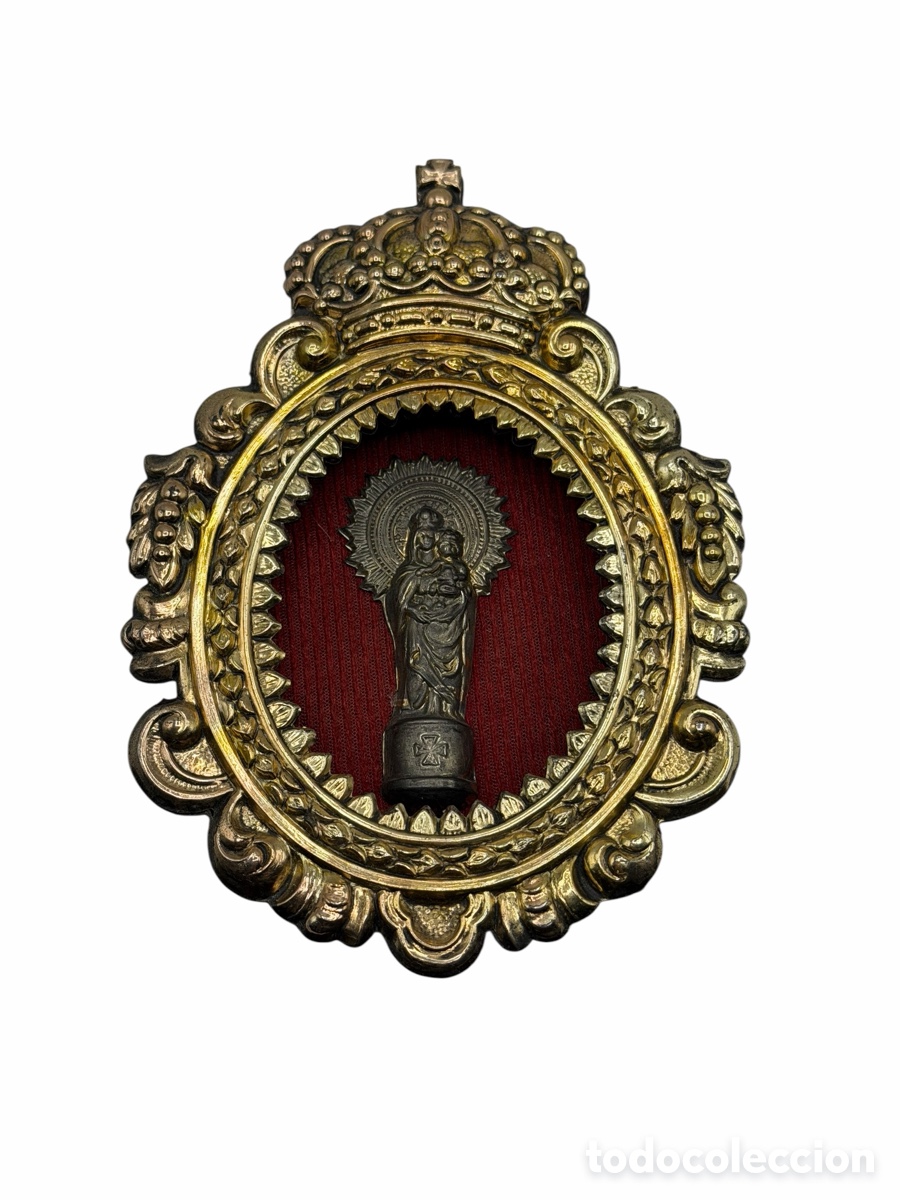Antiques: Relicario Plateado con Virgen