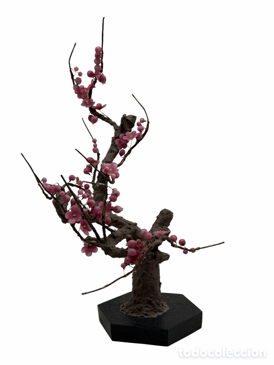 Antiquit&auml;ten: Antigua Figura de &Aacute;rbol