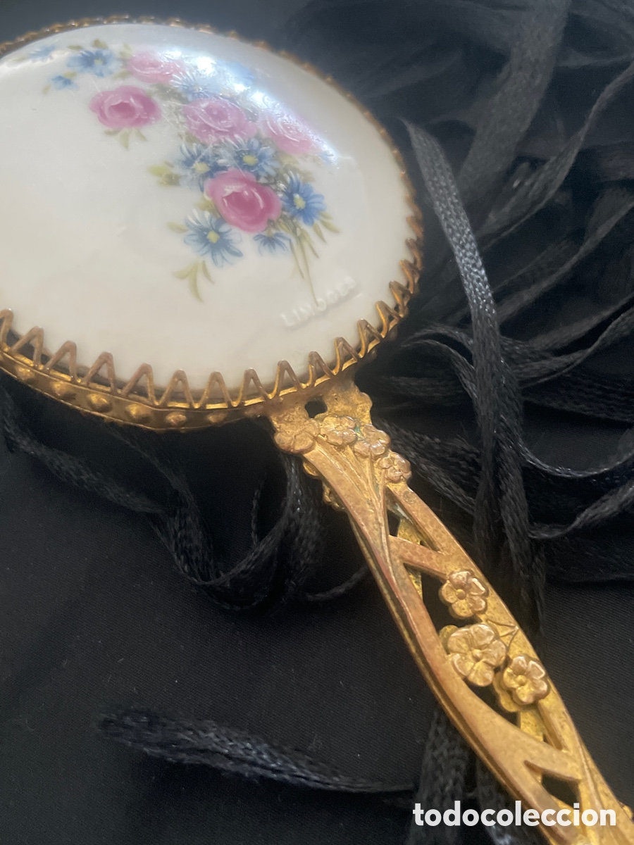 Antig&uuml;edades: Espejo de bolso modernista. Lat&oacute;n y porcelana limoges