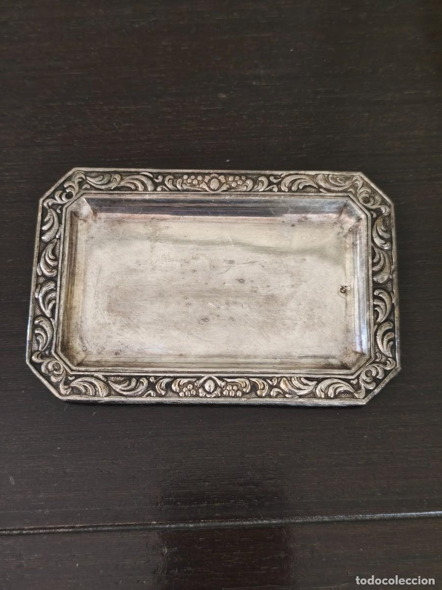 Antig&uuml;edades: 5 bandejitas plateadas. - Foto 8