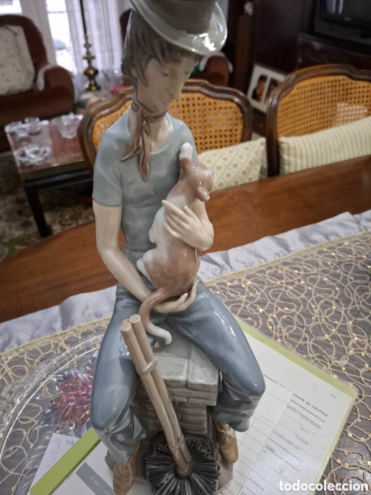 Antig&uuml;edades: Figura de un deshollinador de lladro