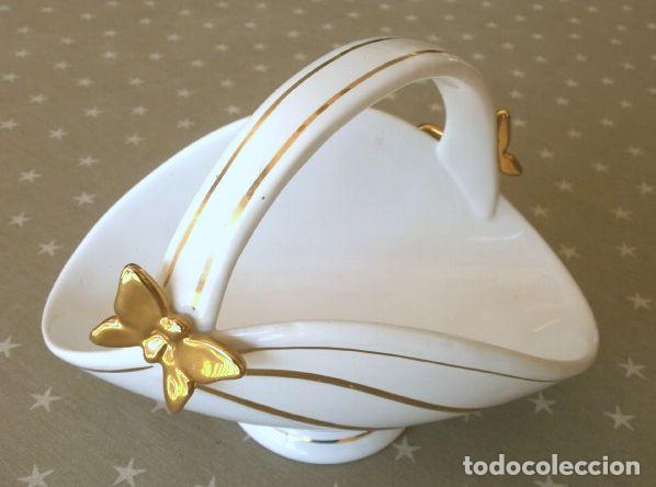 Antiques: Cesta de Cer&aacute;mica artistica decorada en Oro de Ley - 16x21 cm 630 gr.