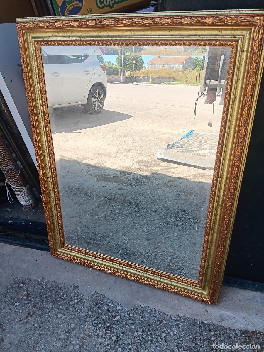 Antig&uuml;edades: Espejo de madera atiendo dudas