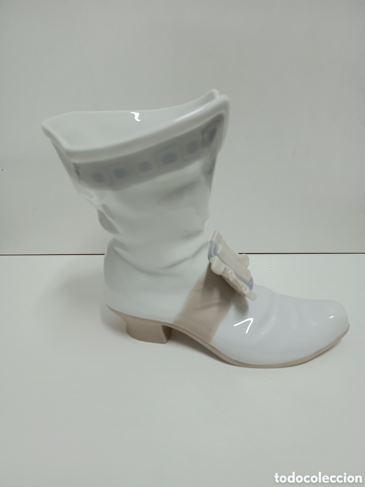 Oggetti Antichi: GRAN BOTA DE MOSQUETERO PORCELANA FINA NAO DE LLADR&Oacute;