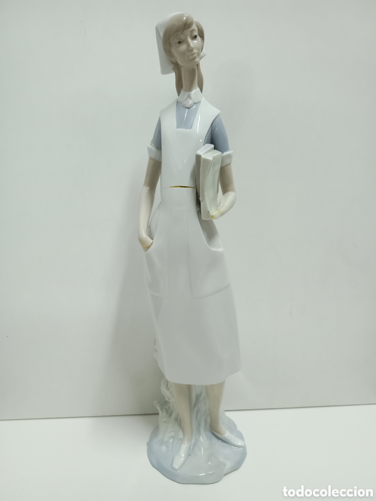 Antiquit&eacute;s: FIGURA DE PORCELANA LLADR&Oacute; ENFERMERA A RESTAURAR - 40cm