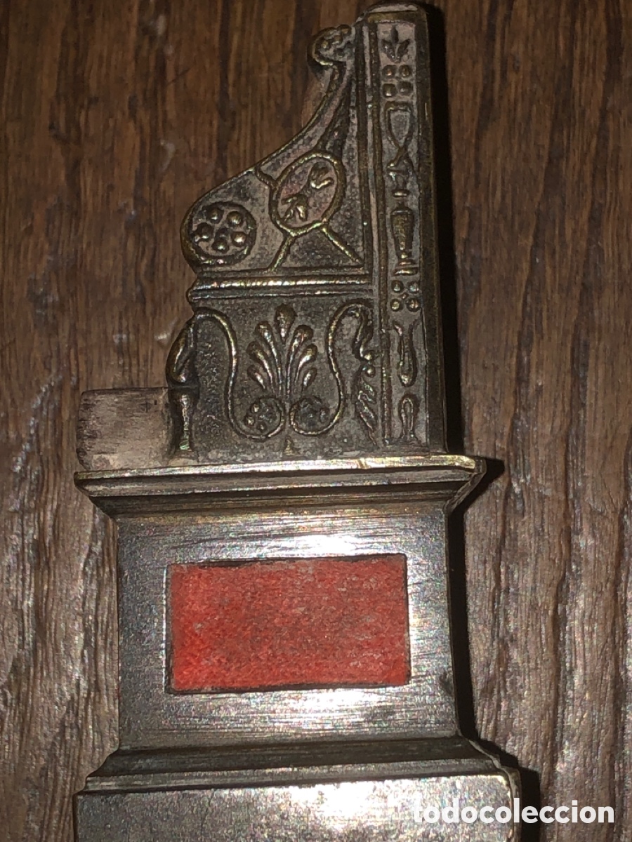 Antig&uuml;edades: Trono bronce antiguo