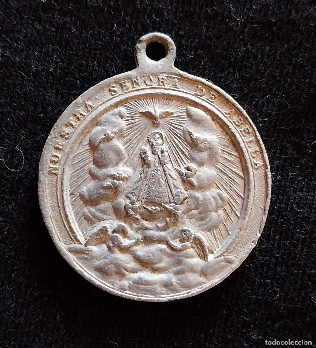 Antiques: Medalla Nostra Senyora de l'Avell&agrave;. Cat&iacute; (Castell&oacute;).