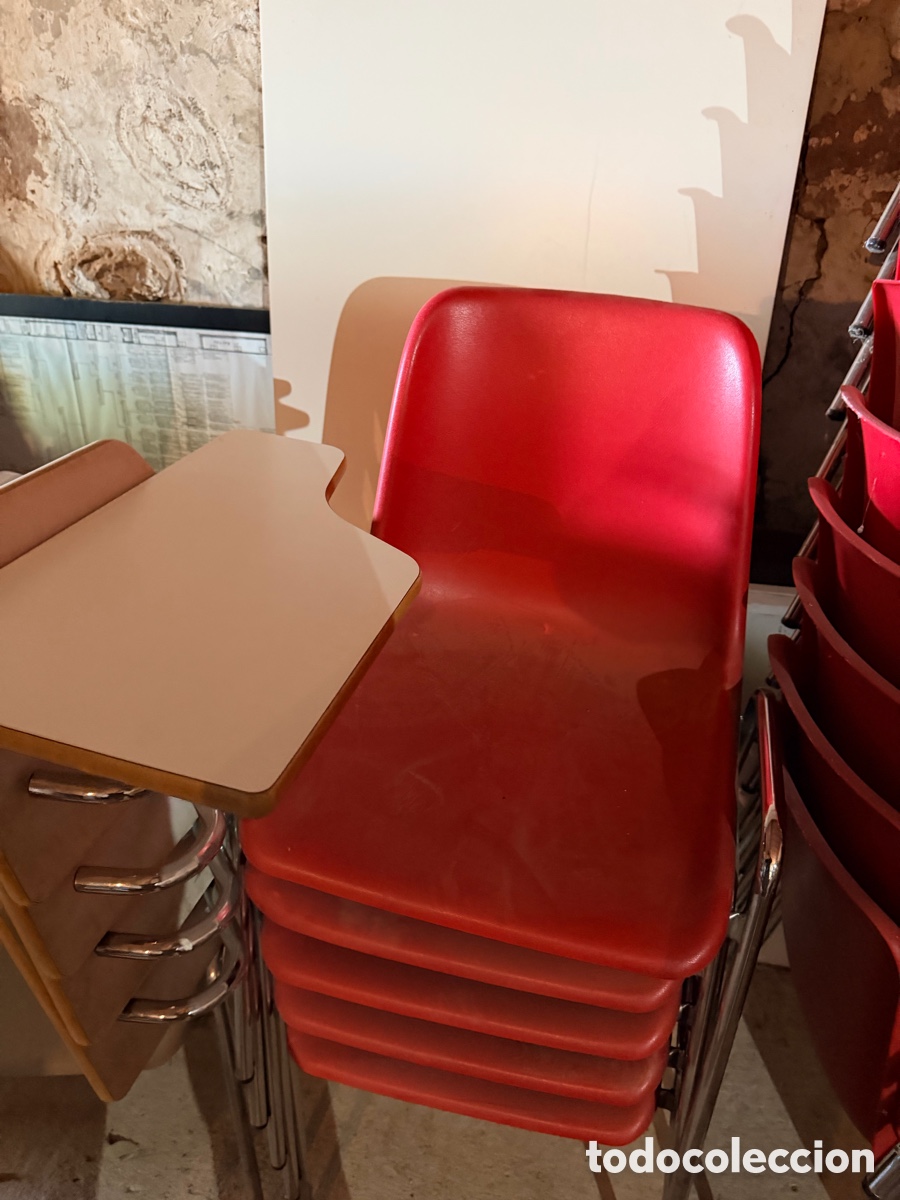 Antig&uuml;edades: Sillas de aula con brazo abatible