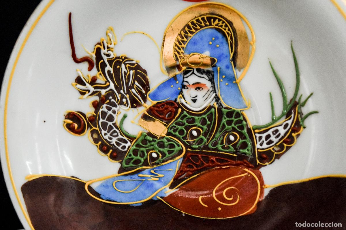 Antig&uuml;edades: Platillo de porcelana japonesa - Foto 2