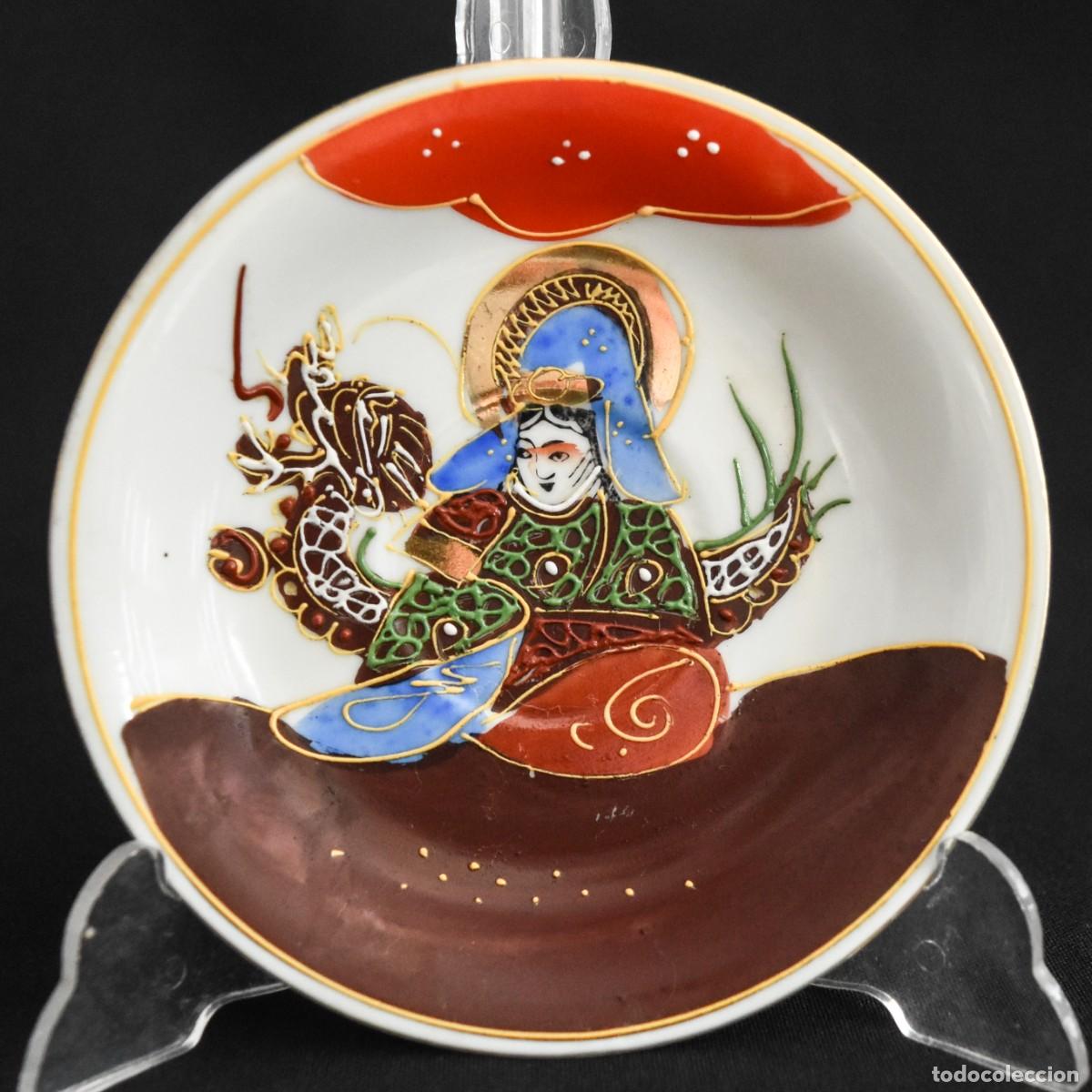 Antig&uuml;edades: Platillo de porcelana japonesa - Foto 7