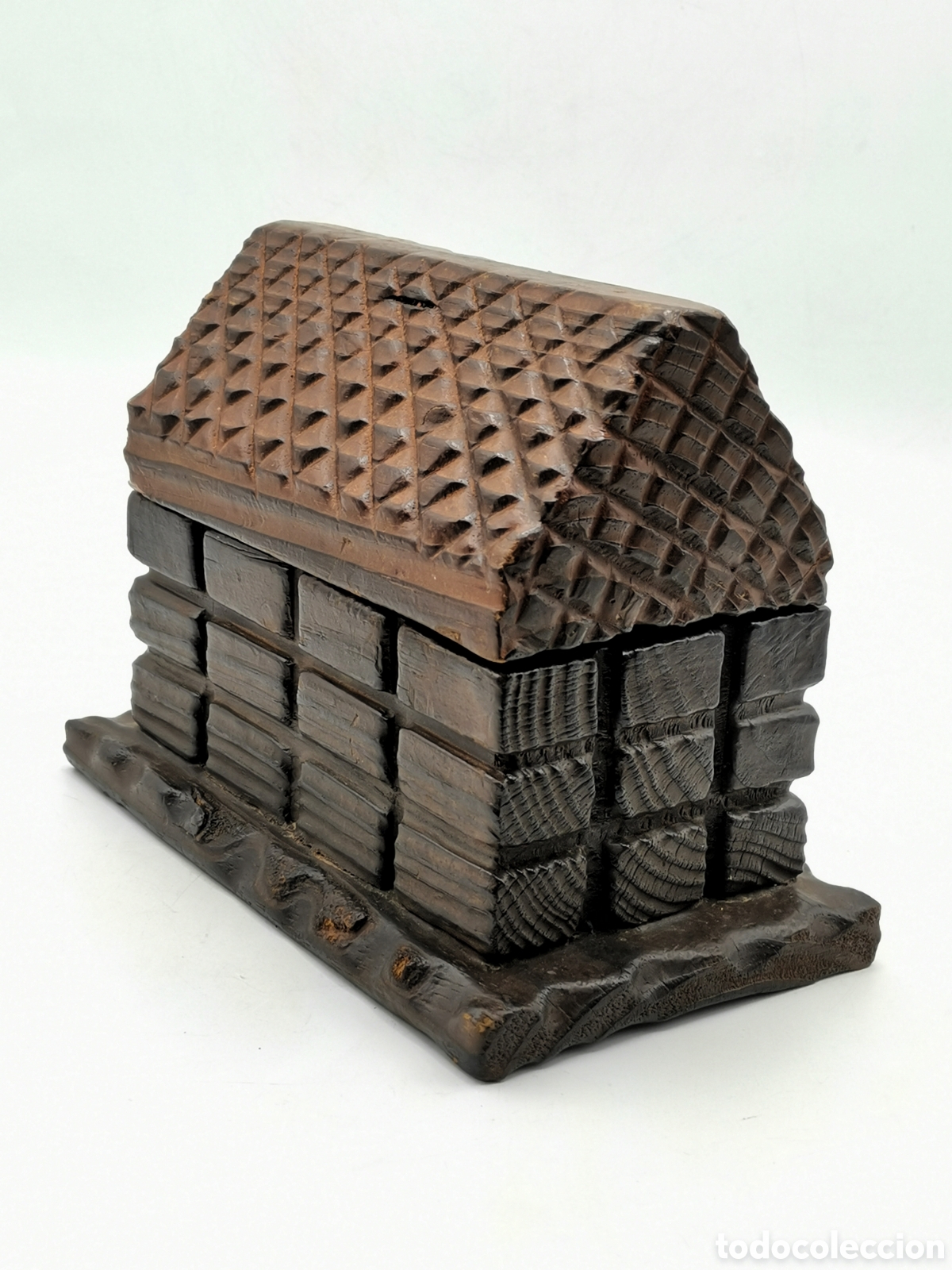 Antiquit&eacute;s: COFRE R&Uacute;STICO DE MADERA TALLADO A MANO, PRECIOSO DISE&Ntilde;O CON FORMA DE CASA