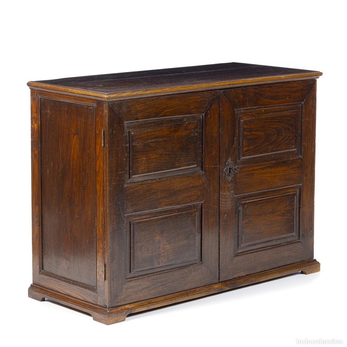 Antiques: Armario para vestimentas lit&uacute;rgicas - siglo XIX