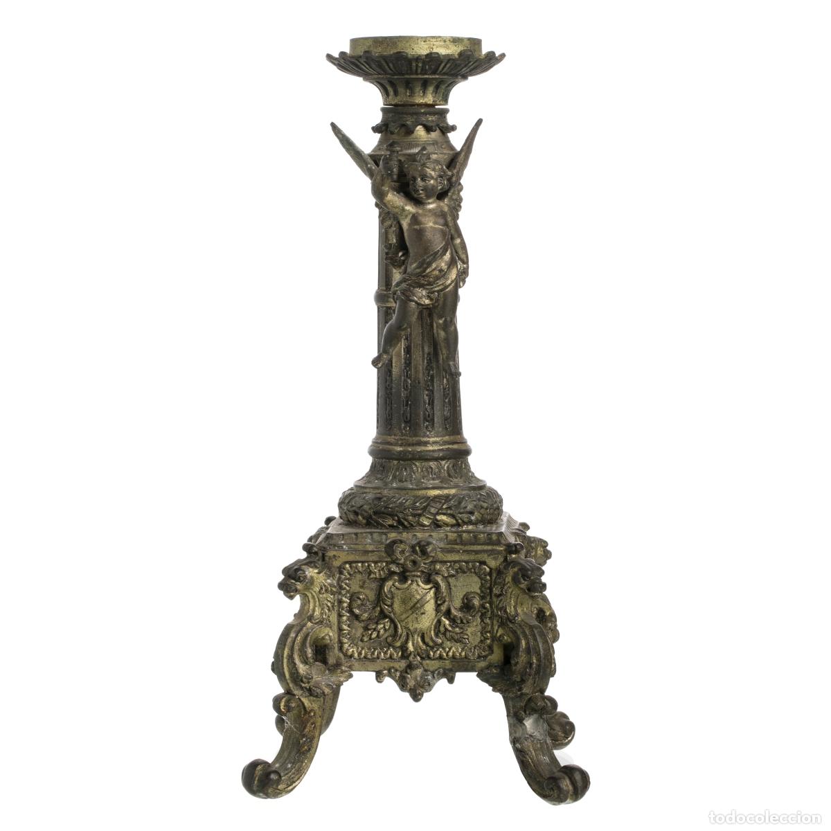 Antiguidades: Candelabro - Siglo XIX