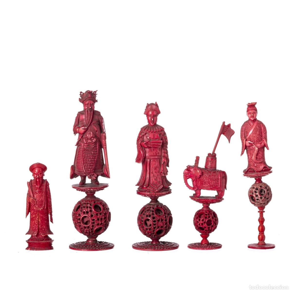 Antig&uuml;edades: Juego de cinco piezas de ajedrez - siglo XIX