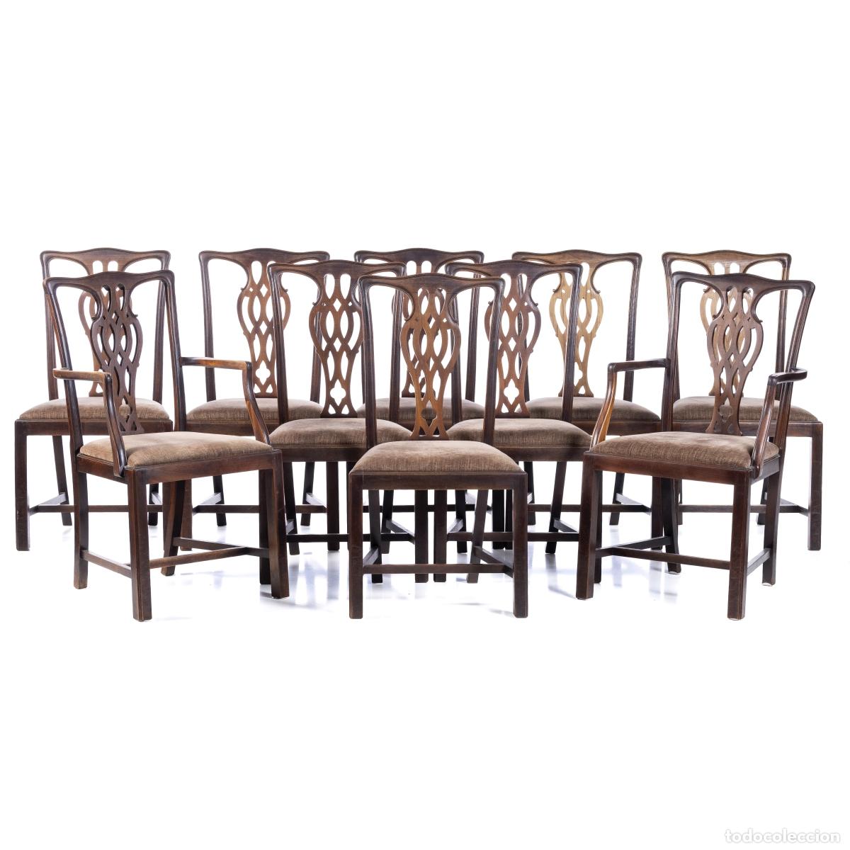 Antiguidades: Conjunto de ocho sillas y dos sillones.